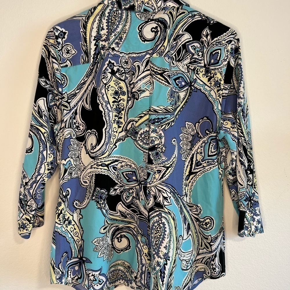 CHICOS Women’s Blue Paisley Blouse Size 1 - Picture 4 of 11
